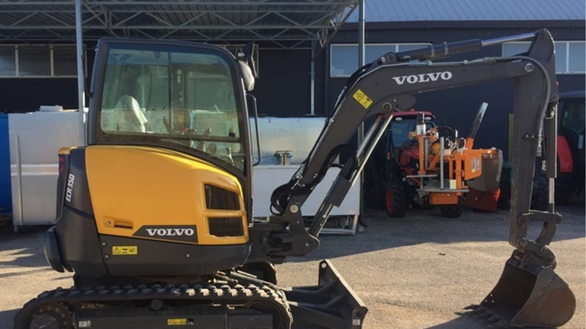 Excavator Volvo anul 2020