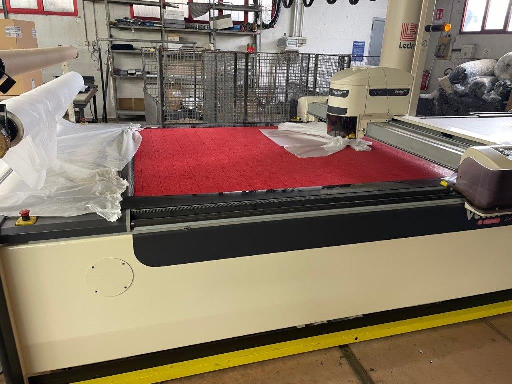 Lectra Vector 5000 cutting